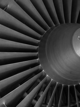 ההבדל בין מנועי מטוסים צבאיים אזרחיים ובוכנה